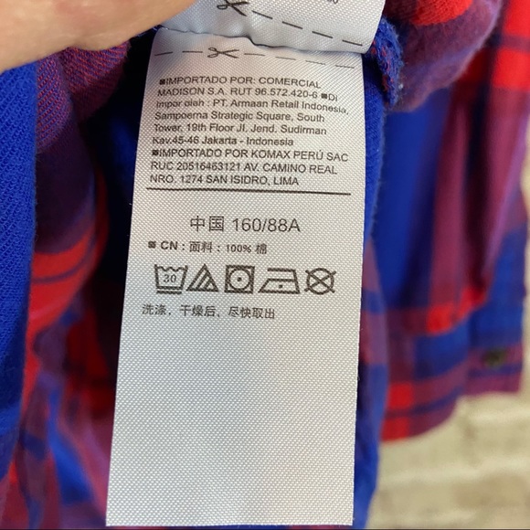 Old navy plaid “the boyfriend shirt” size small - Picture 9 of 15